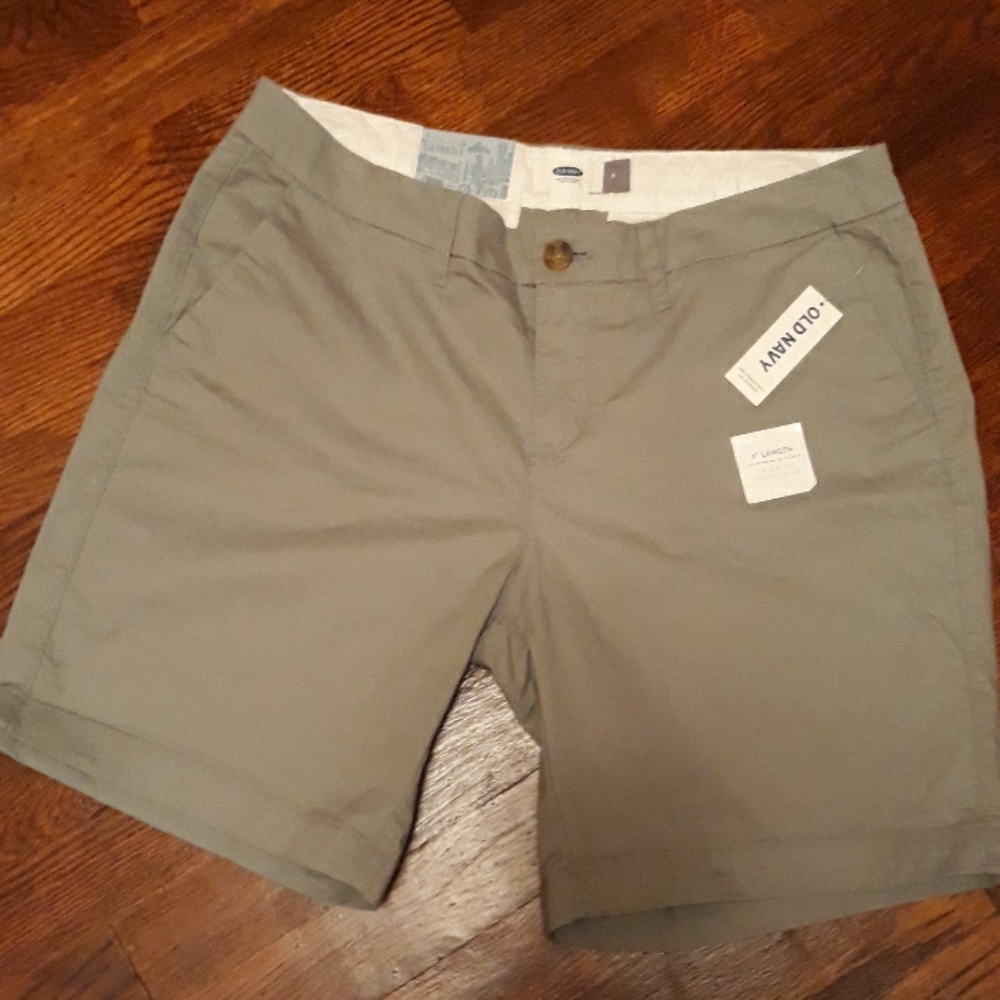 Old Navy army green shorts